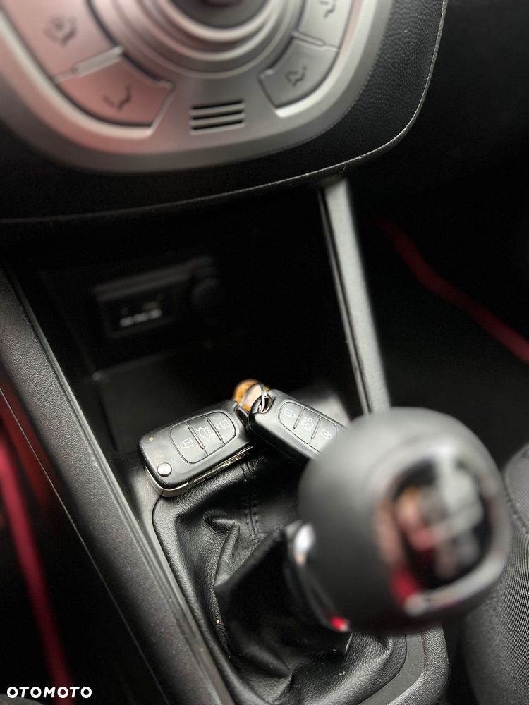 Hyundai ix20 1.4 blue Comfort - 26