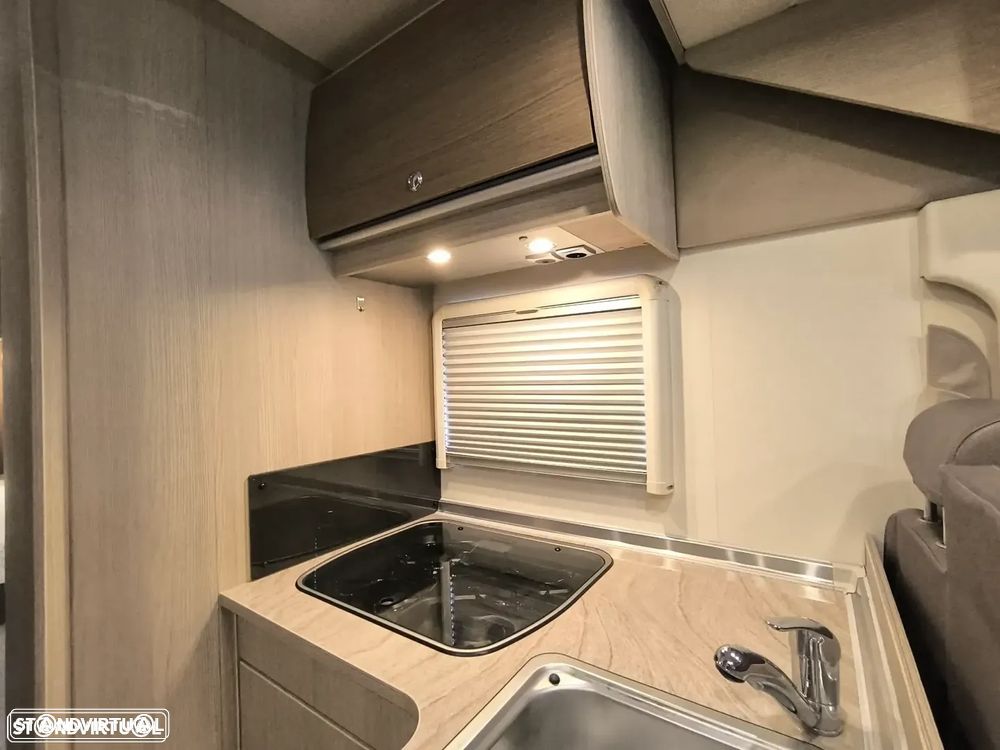 Burstner Ixeo Fifty Five 55 Cama central + basculante - 15