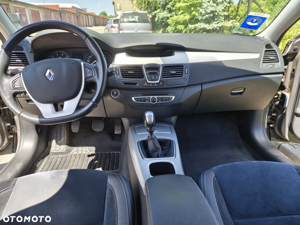 Renault Laguna - 1