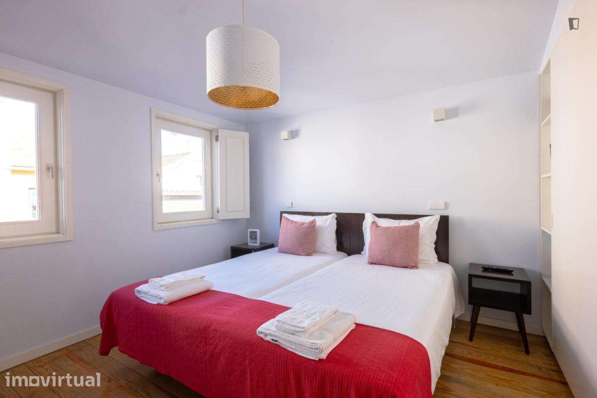 Apartamento com 1 quartos - localizado em Santo Ildefonso Porto - Grande imagem: 4/23