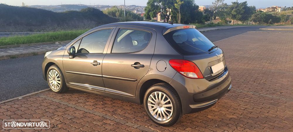 Peugeot 207 1.4 16V Active - 13