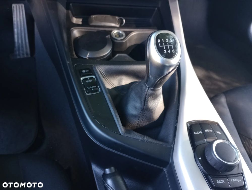 BMW Seria 1 - 15
