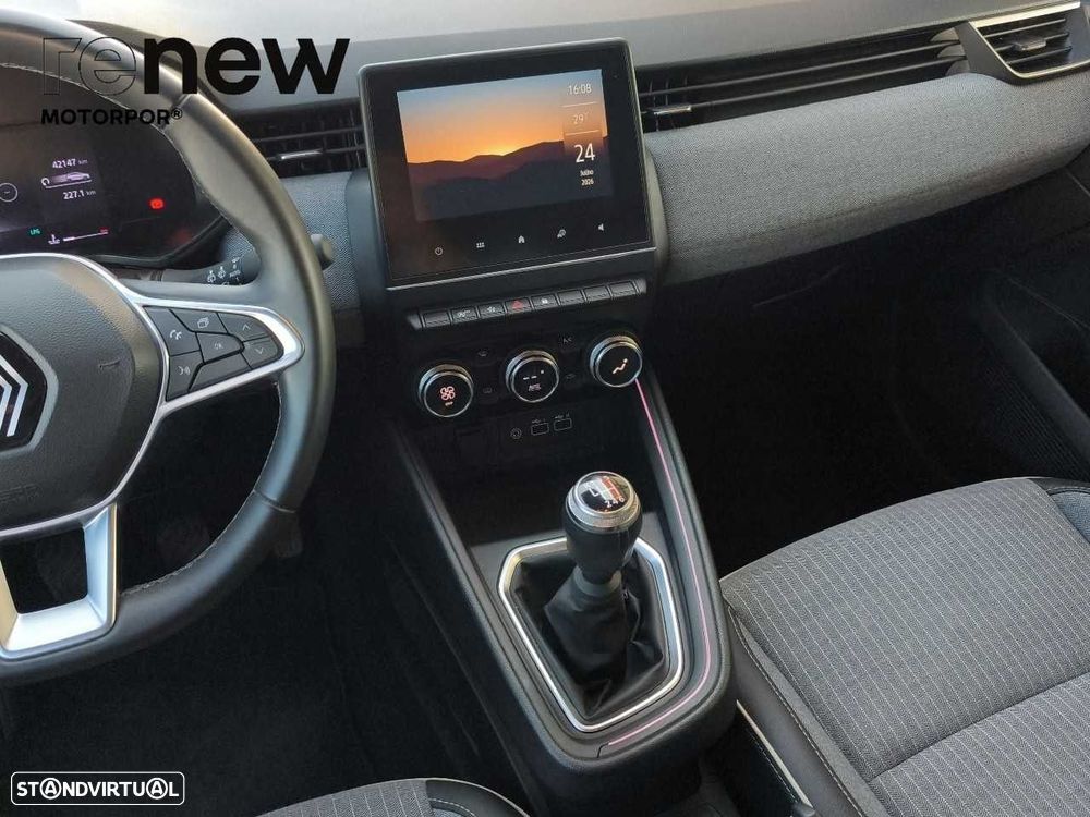 Renault Clio 1.0 TCe Techno — fotografia 19