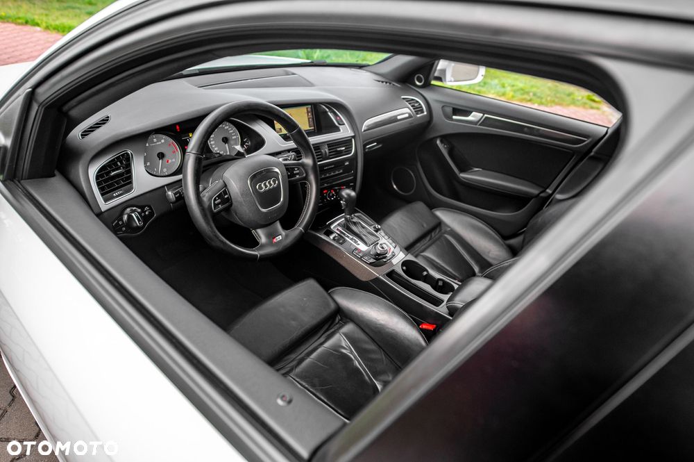 Audi S4 Avant S tronic - 21