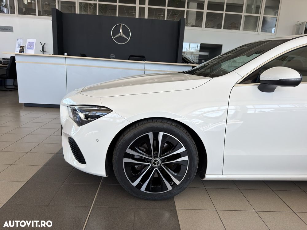 Mercedes-Benz CLA 180 7G-DCT Progressive Line Advanced - 4