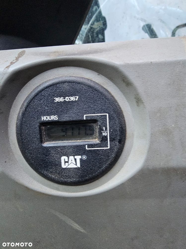 Caterpillar 323FL - 6