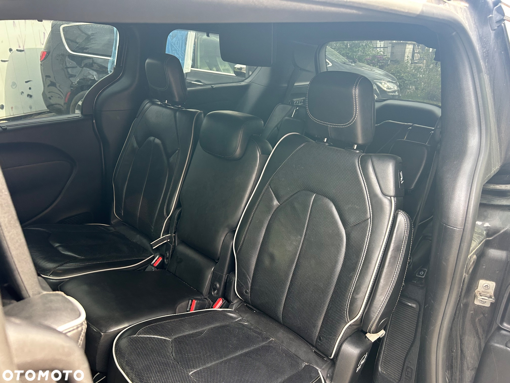 Chrysler Pacifica - 18