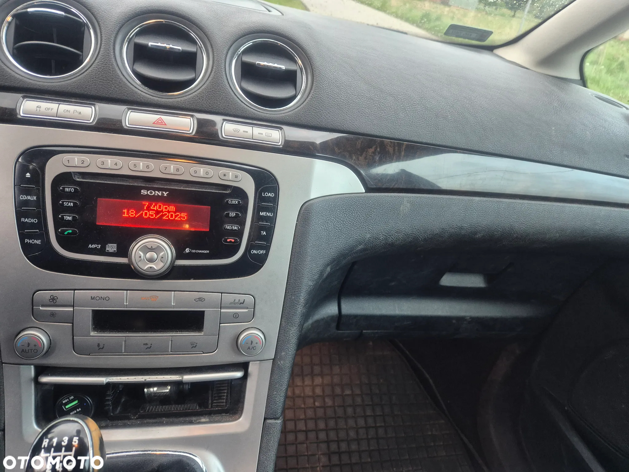 Ford Galaxy 2.0 TDCi Ghia - 7