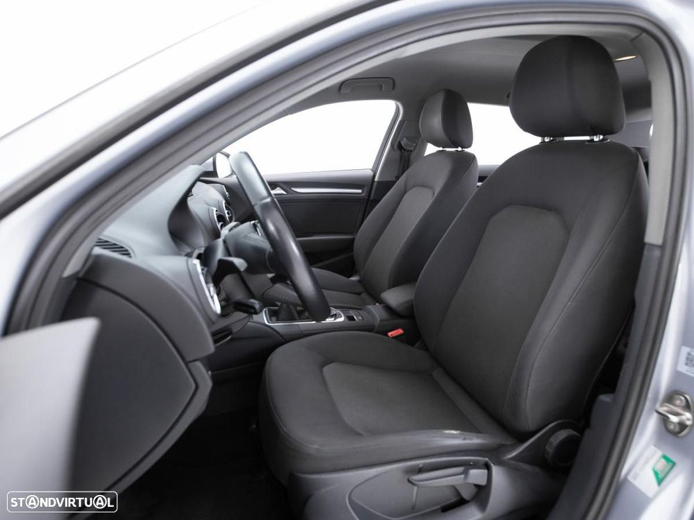 Audi A3 Sportback - 8