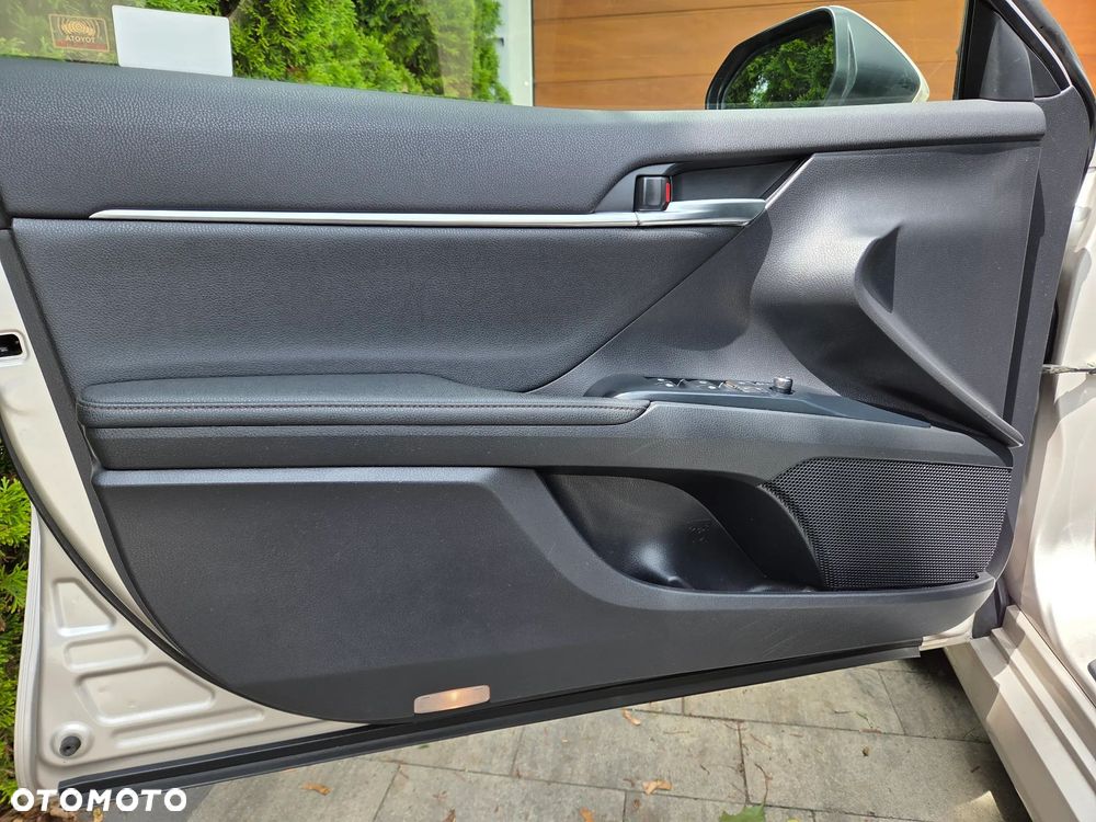 Toyota Camry 2.5 Hybrid Comfort CVT - 20