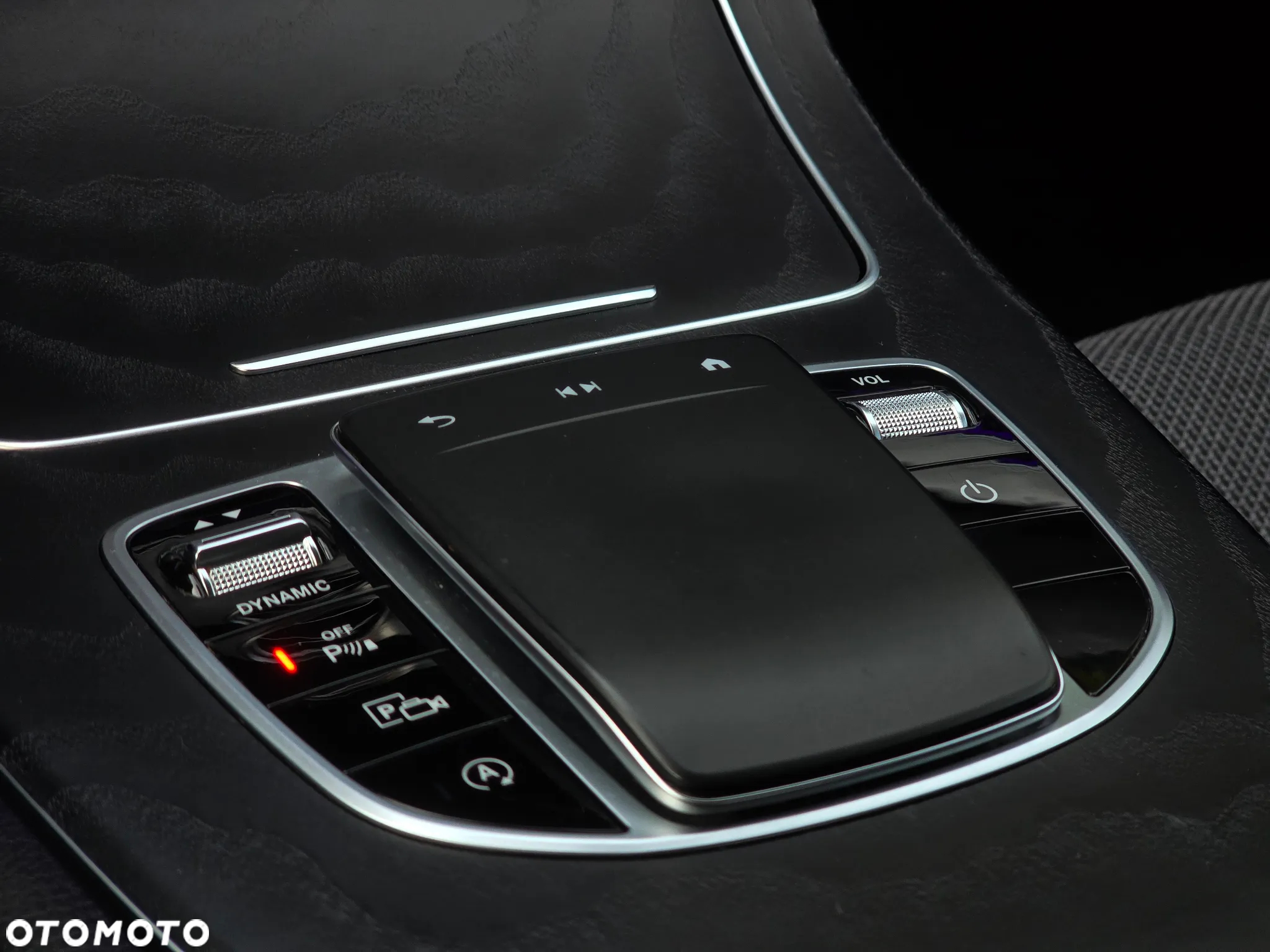 Mercedes-Benz Klasa E 220 d 4-Matic AMG/Avantgarde - 27