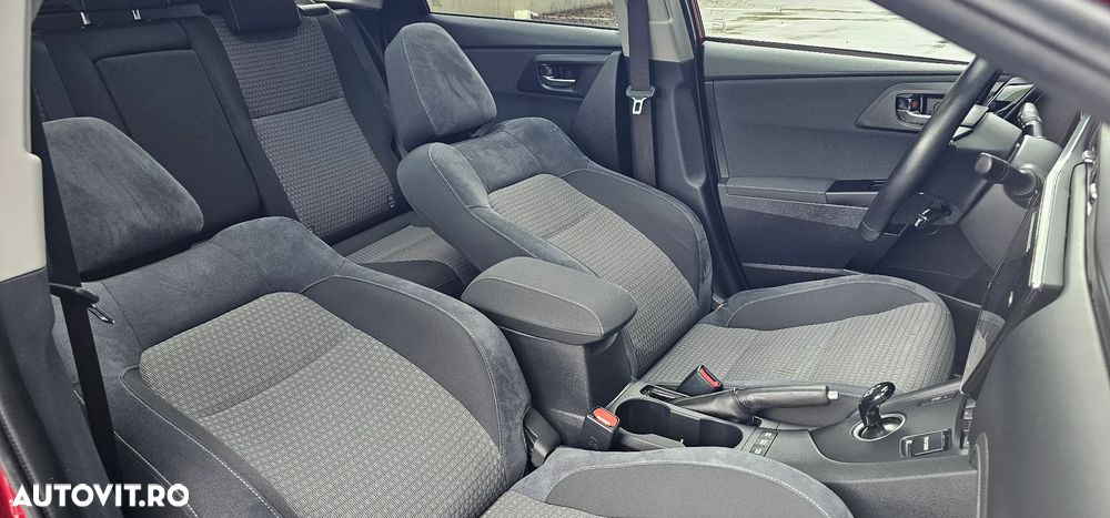 Toyota Auris - 18