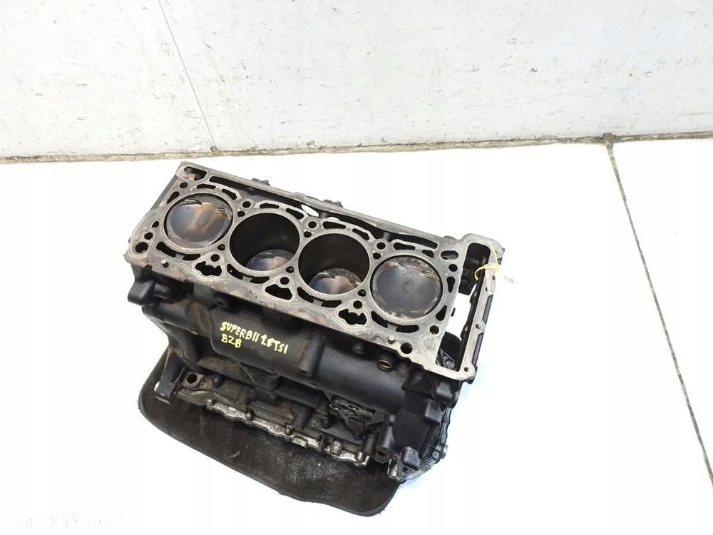 BLOK DÓŁ SILNIKA SKODA SUPERB II 1.8 TSI BZB - 8