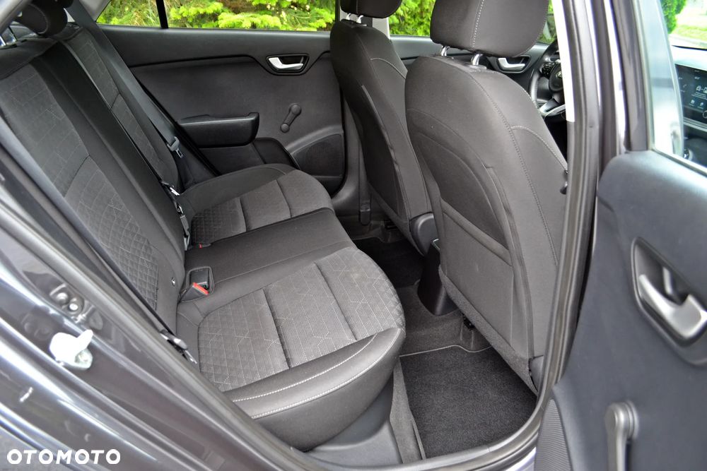 Kia Rio - 25
