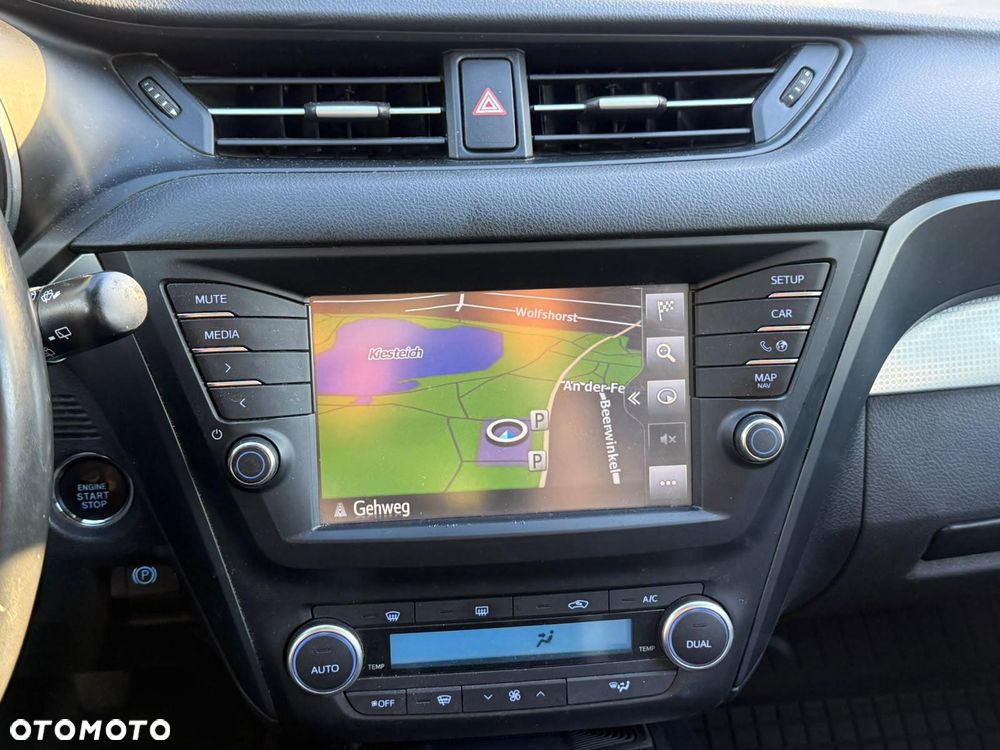 Toyota Avensis Touring Sports 1.8 Executive - 39