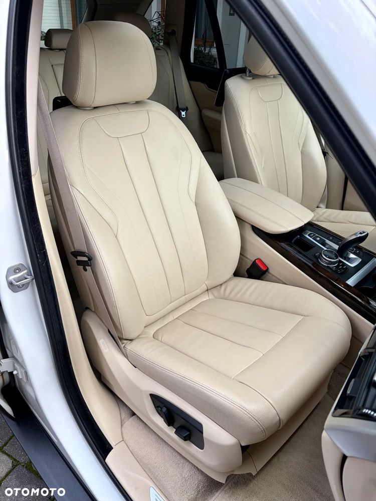 BMW X5 xDrive35i Edition Exclusive - 22