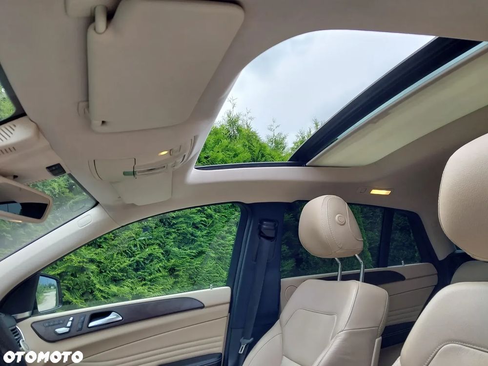 Mercedes-Benz GLE 400 4-Matic 9G-TRONIC - 26