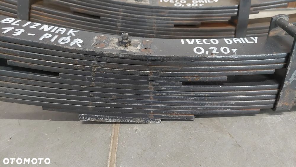 KOMPLETNE PIÓRA RESORÓW TYŁ BLIŻNIAK IVECO DAILY R2020 NR 5801644084 - 4