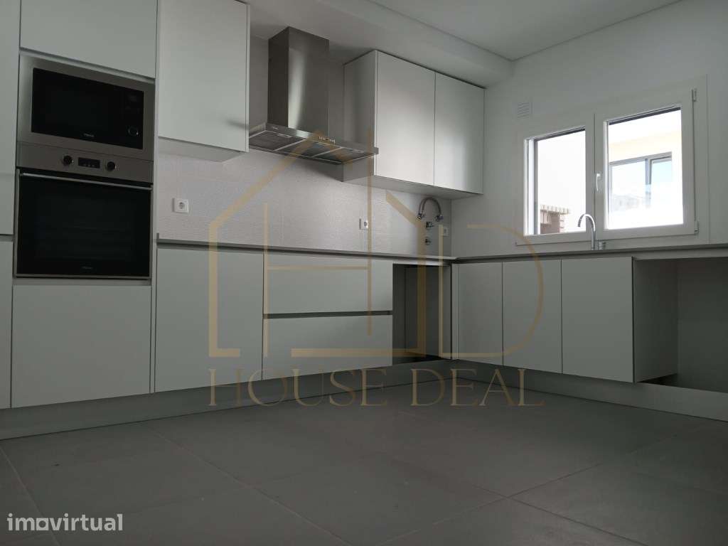 Moradia T3 com Pérgola. Fernão Ferro - Grande imagem: 5/25
