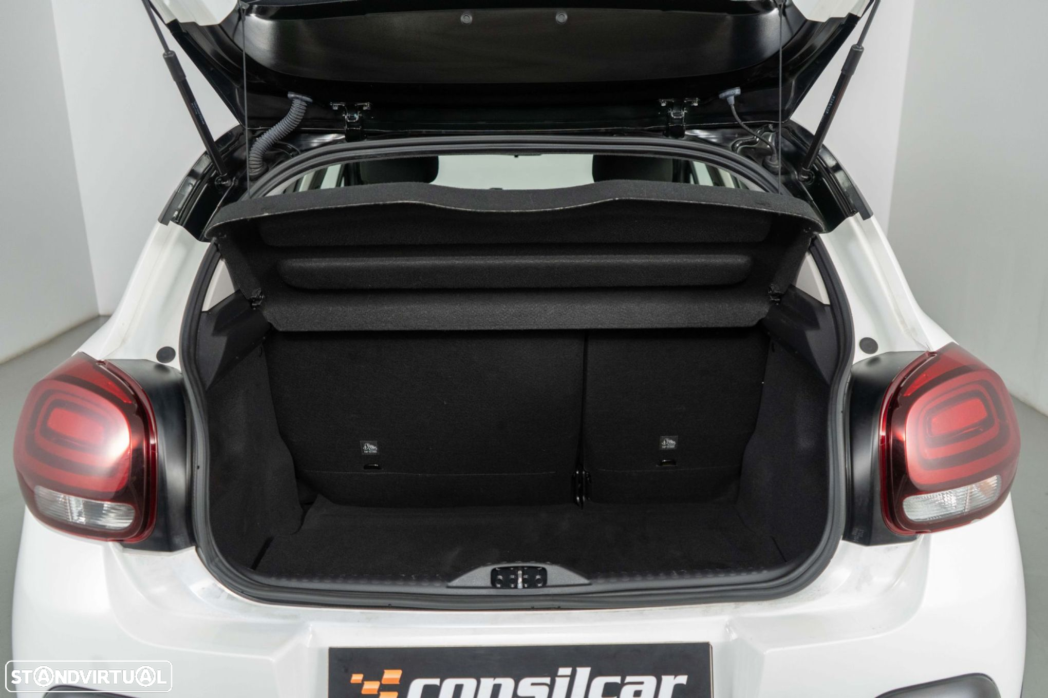 Citroën C3 1.2 PureTech C-Series - 12