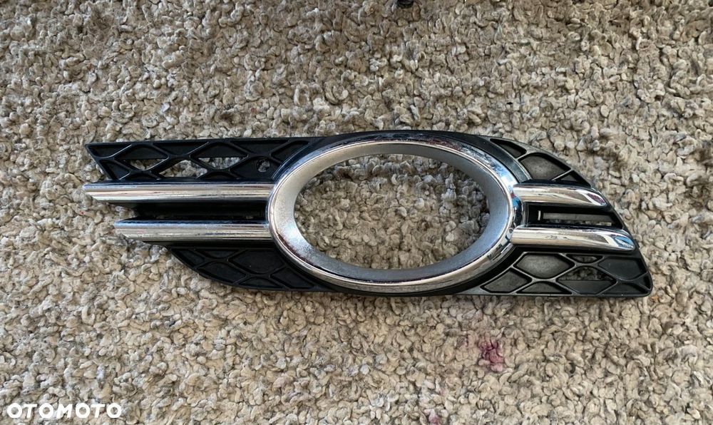 RAMKA HALOGENU PRAWY PRZÓD MERCEDES E W211 A2118850822 - 2