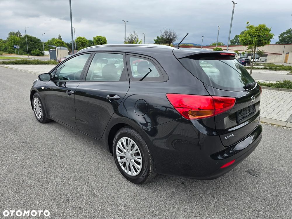 Kia Ceed 1.4 CRDi 90 Vision - 27