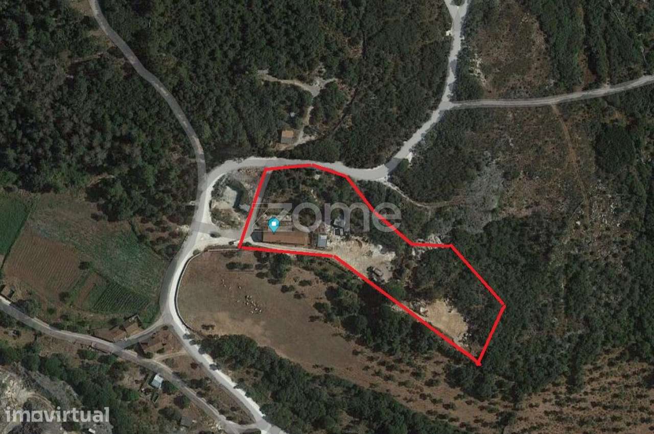 Moradia isolada com 10 assoalhadas e mais de 11000 m2 - Grande imagem: 4/28