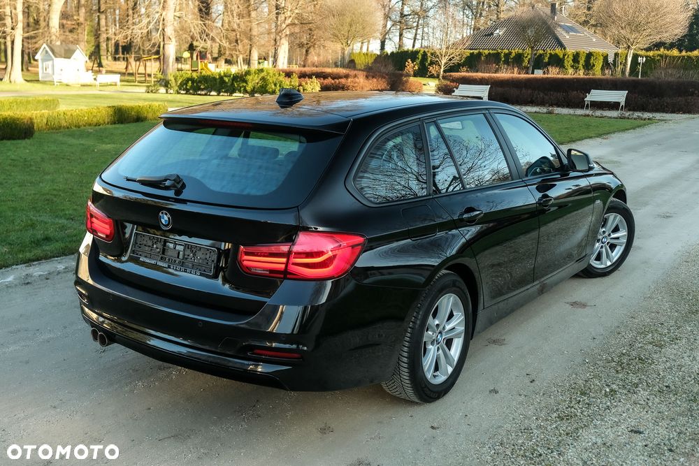 BMW Seria 3 320d Sport Line Shadow - 17