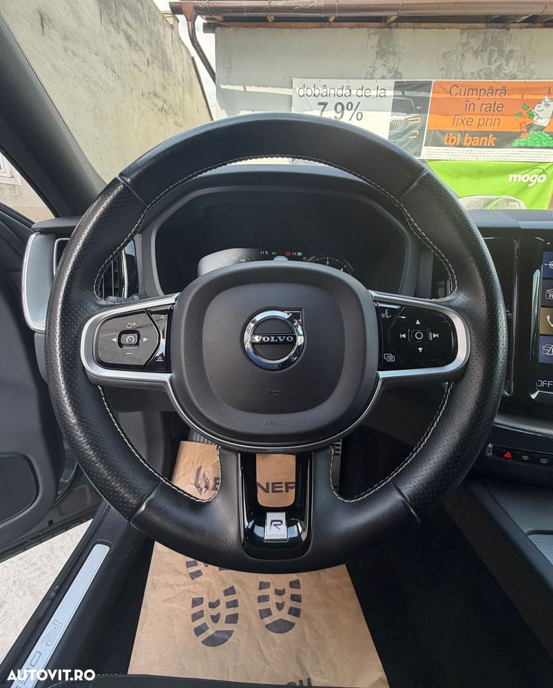 Volvo XC 60 D4 R-Design - 16