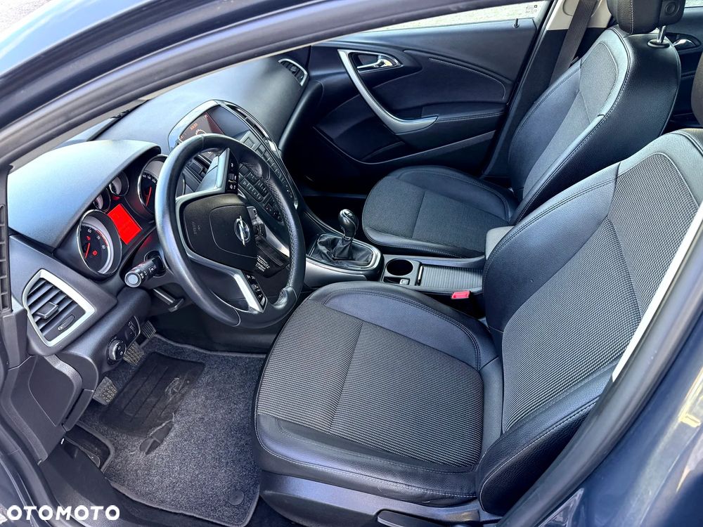 Opel Astra 1.4 Turbo Cosmo - 23