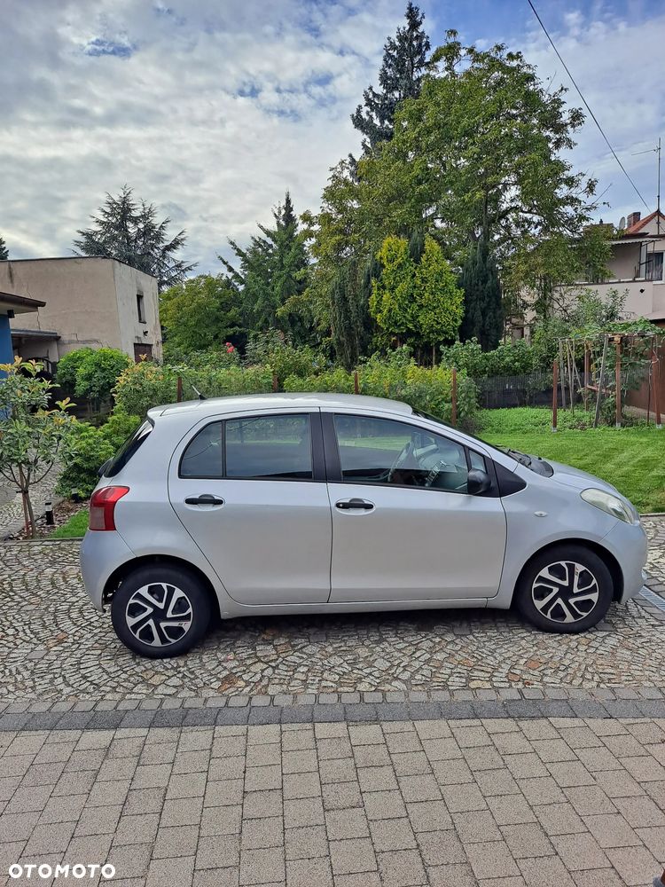 Toyota Yaris 1.0 Luna A/C - 6
