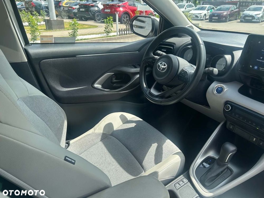 Toyota Yaris Hybrid 1.5 Executive - 14