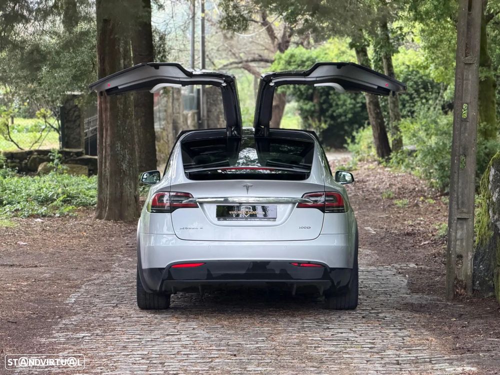 Tesla Model X 100D - 37