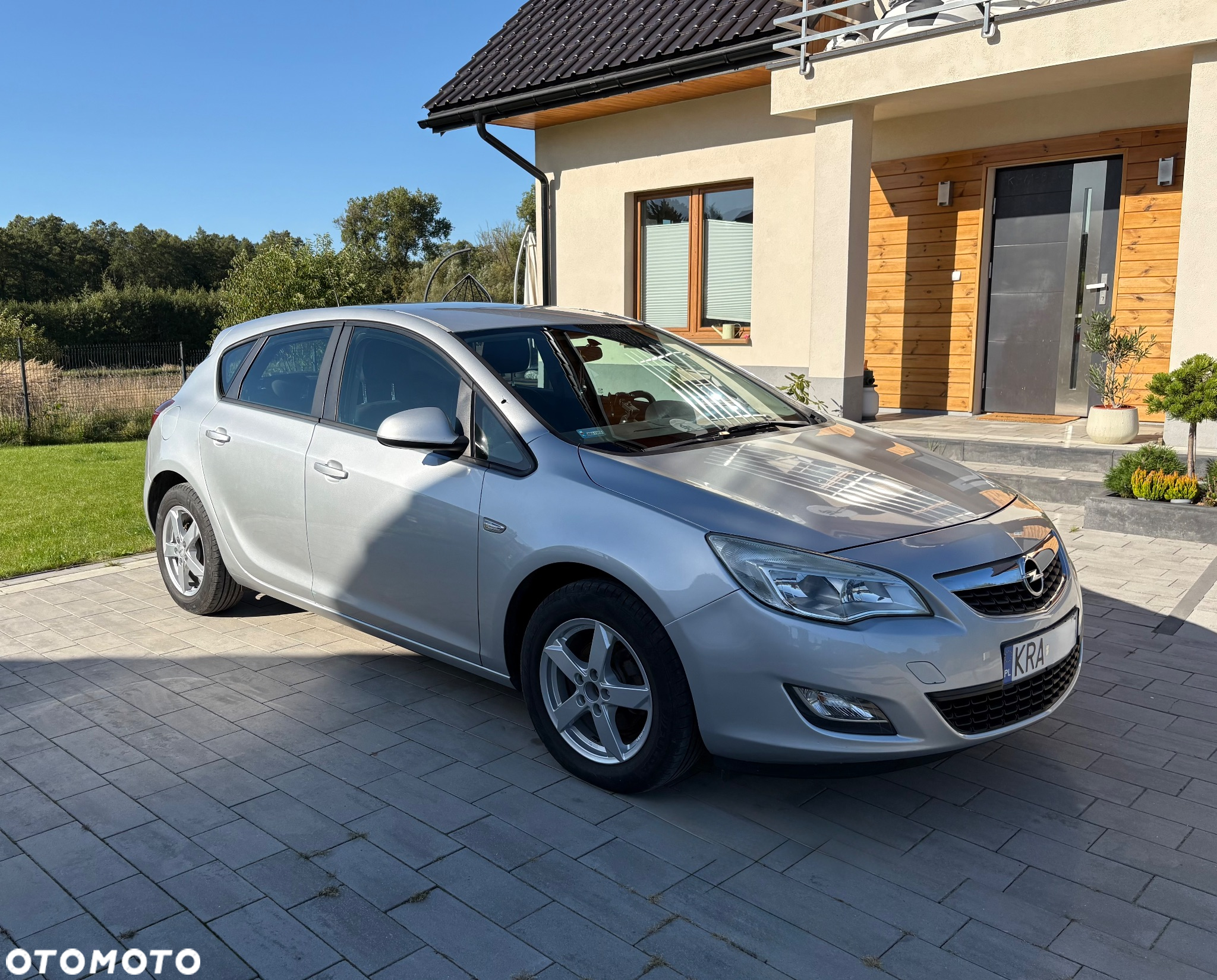 Opel Astra IV 1.4 T Essentia - 9