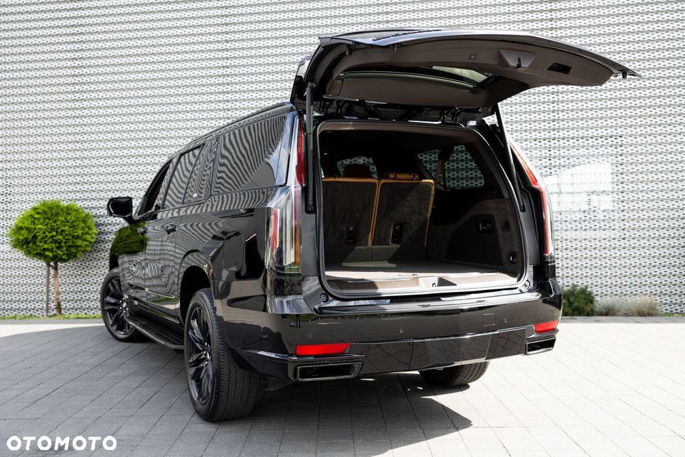 Cadillac Escalade - 15