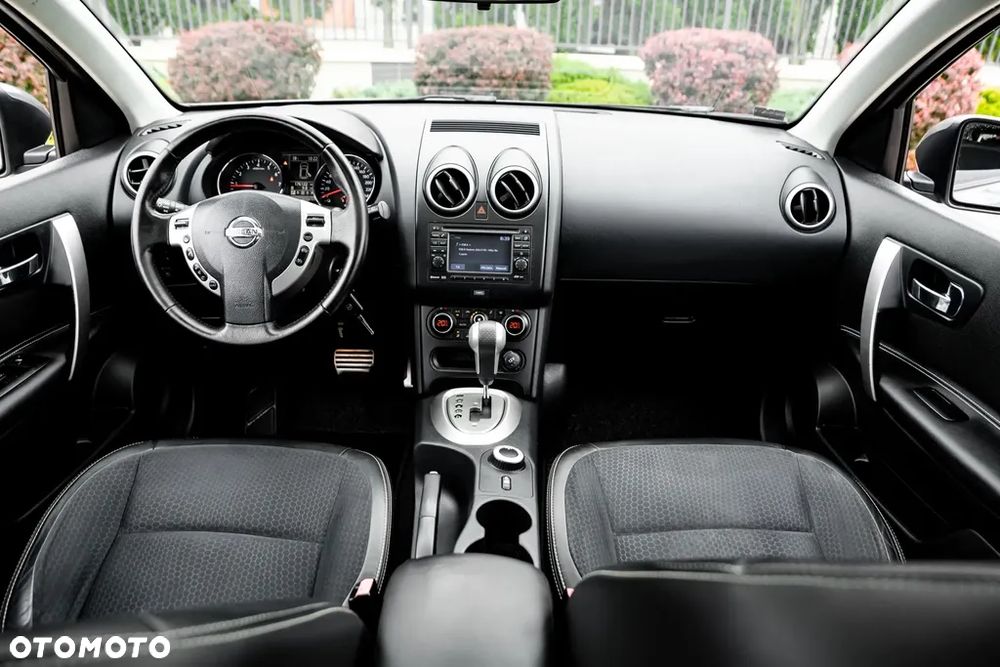 Nissan Qashqai 2.0 4x4 CVT 360 - 25