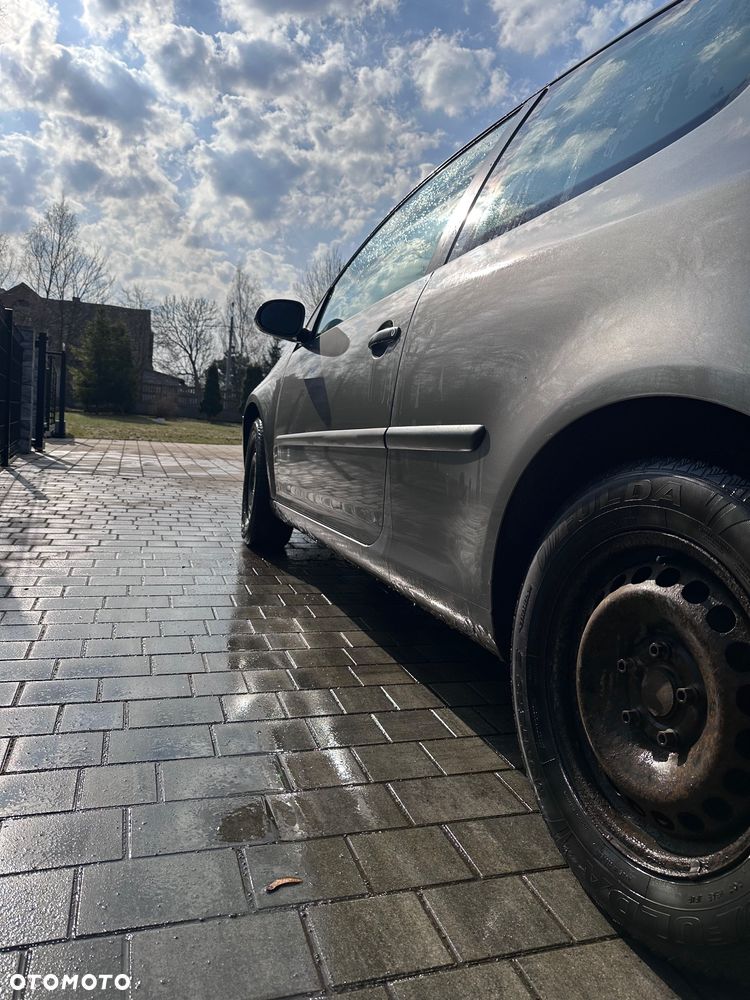 Volkswagen Golf 2.0 TDI Comfortline - 4