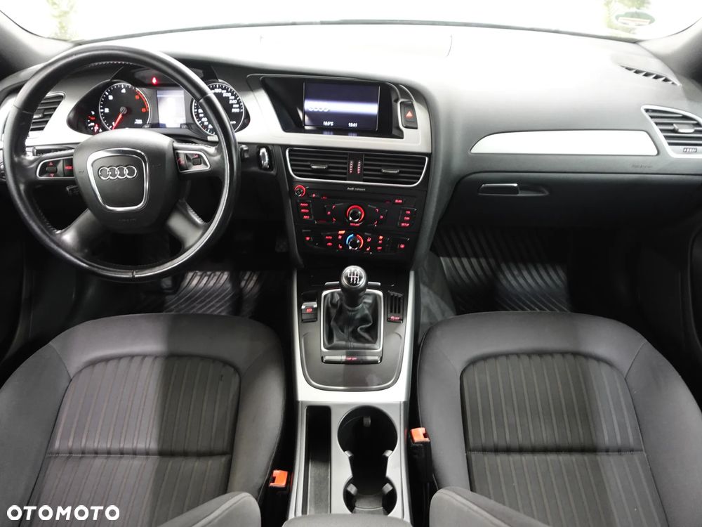 Audi A4 Avant 2.0 TDI DPF quattro Ambiente - 27
