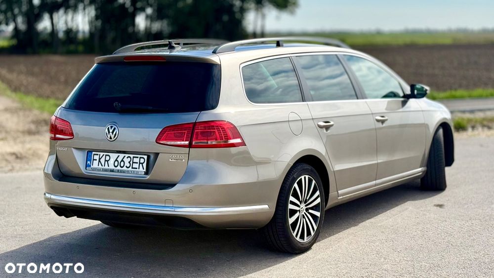 Volkswagen Passat 2.0 TDI Highline DSG - 4