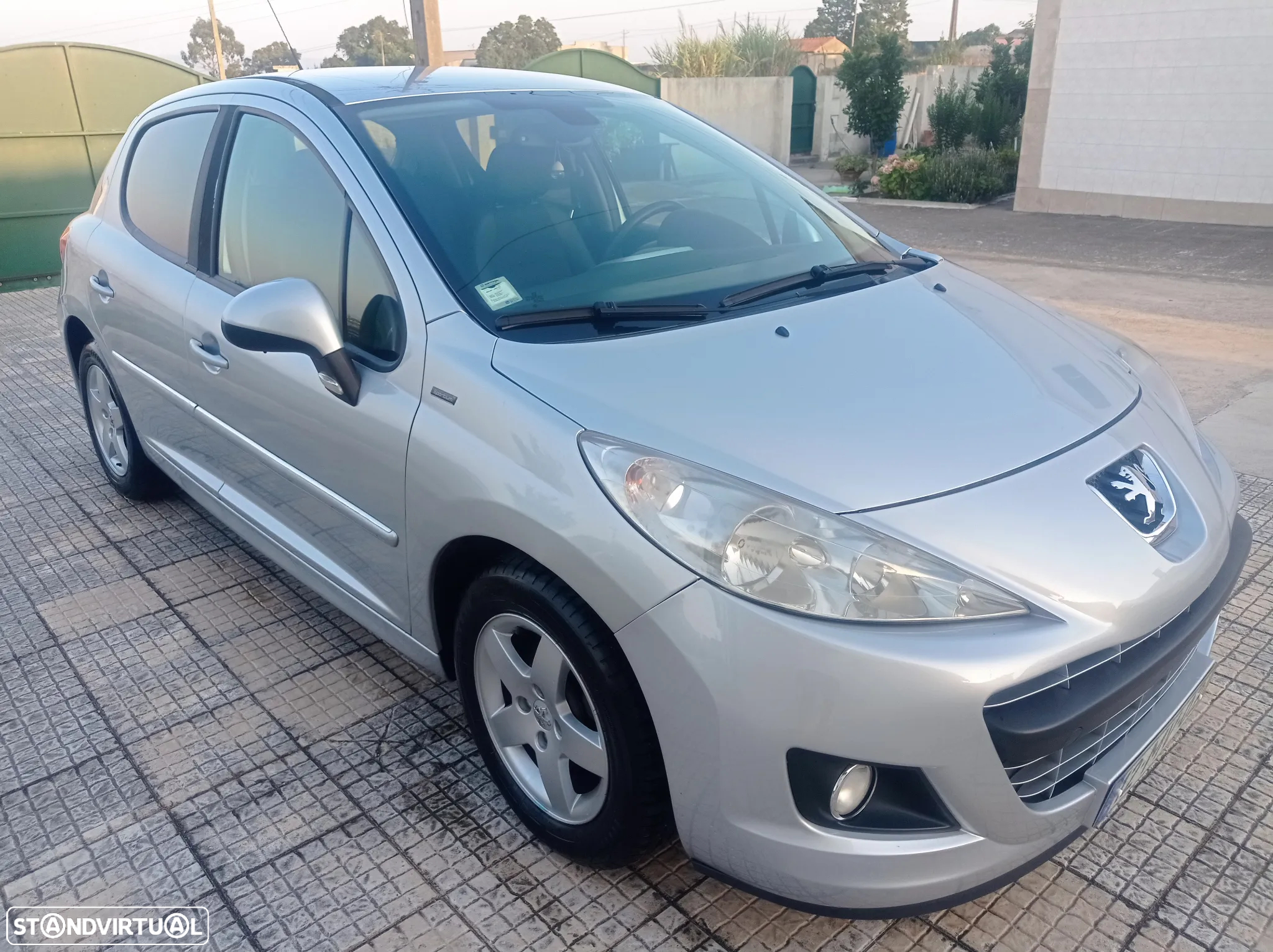 Peugeot 207 1.4 HDi Premium - 6