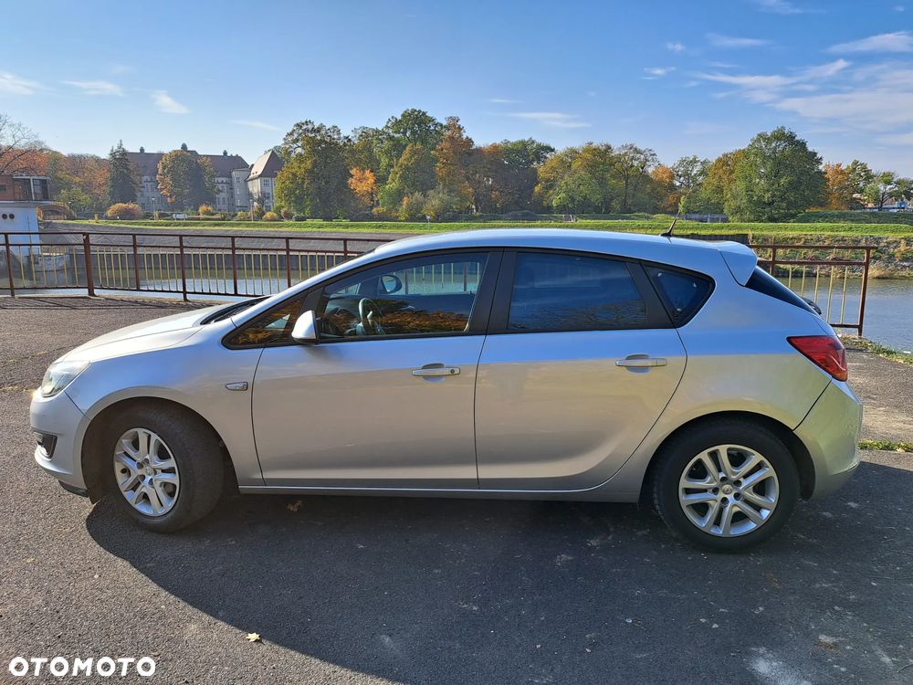 Opel Astra 1.6 Active EU6 - 4