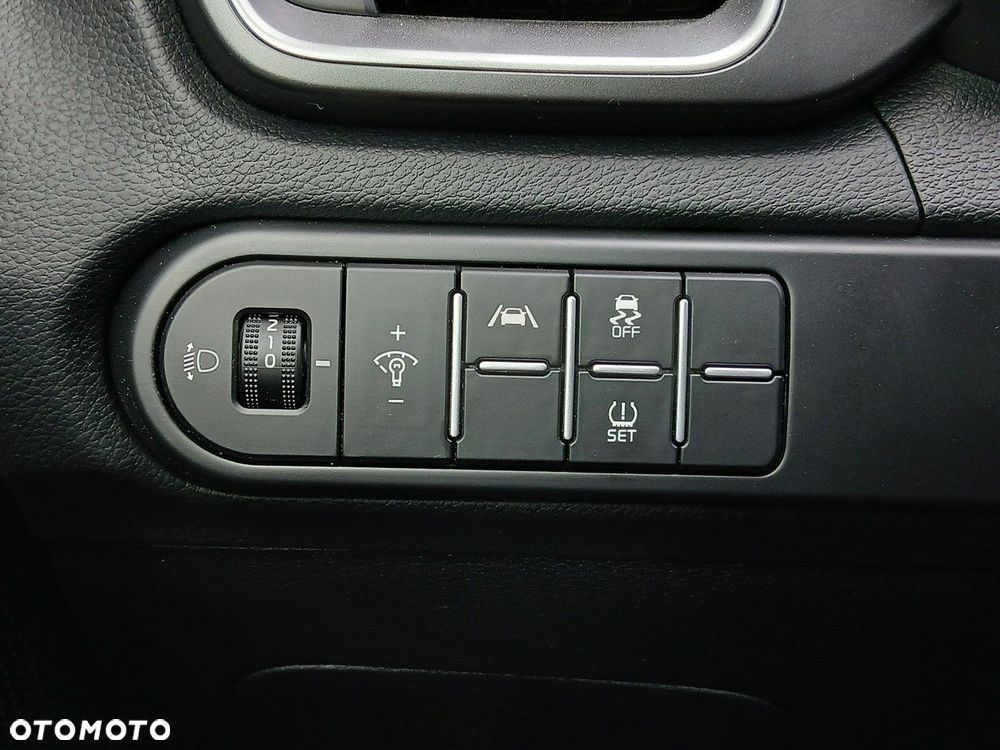 Kia Ceed 1.5 T-GDI M - 23