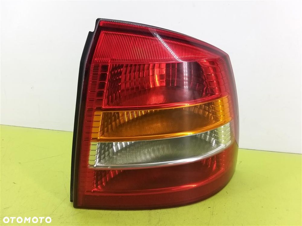 Lampa prawa tylna tył Opel Astra II G HATCHBACK 1998-2009 90521544 ORYGINAŁ - 2