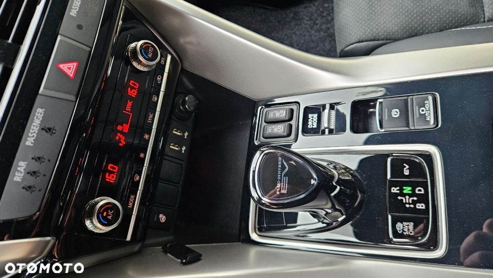 Mitsubishi Eclipse Cross - 33