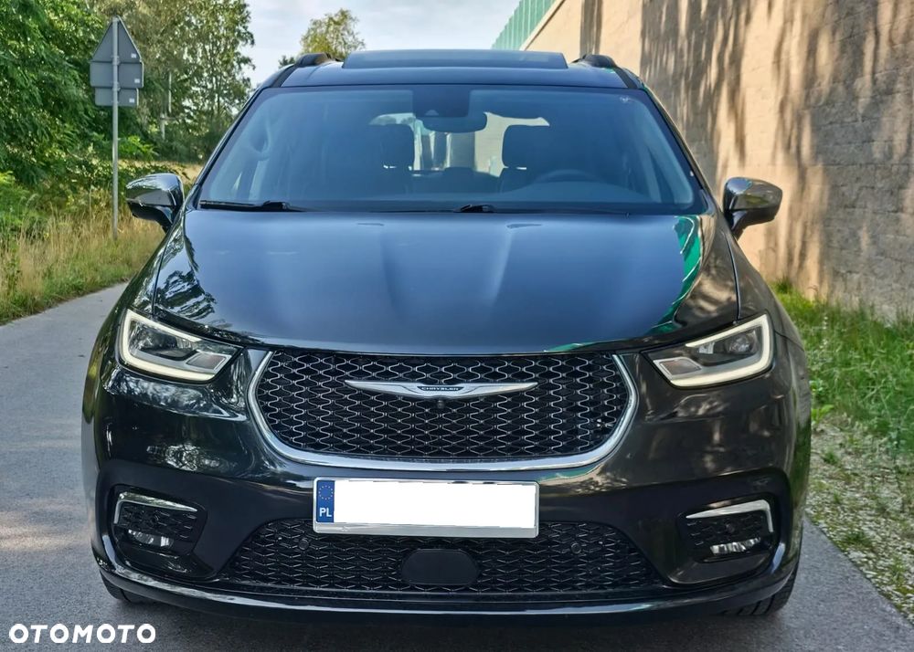 Chrysler Pacifica - 3