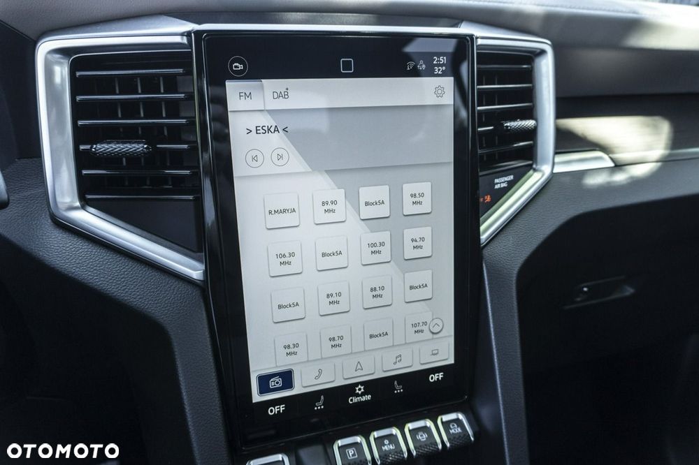 Volkswagen Amarok - 23