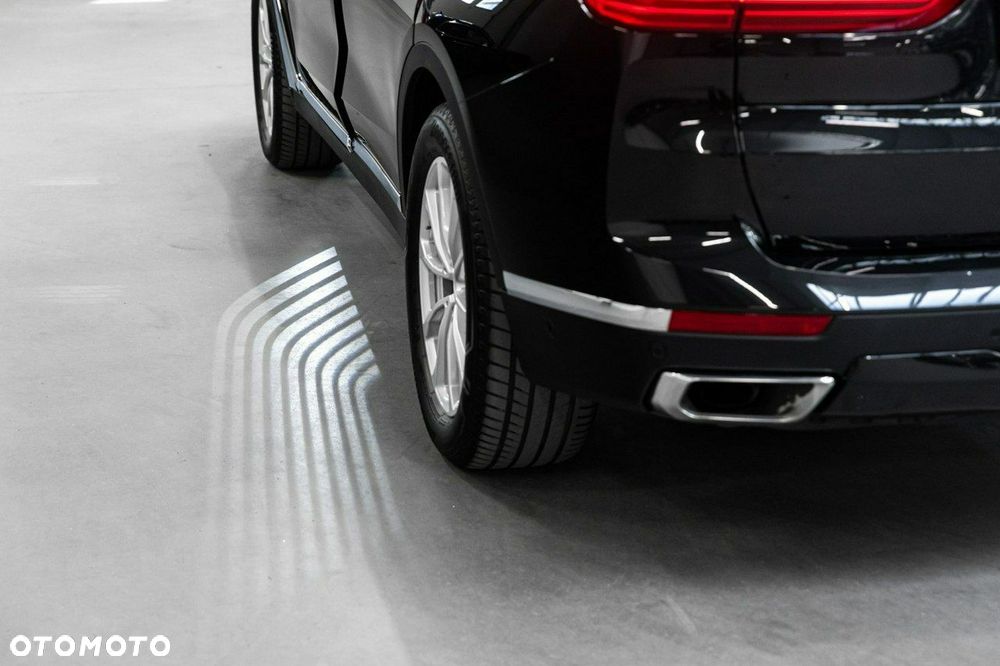 BMW X7 xDrive40i - 12
