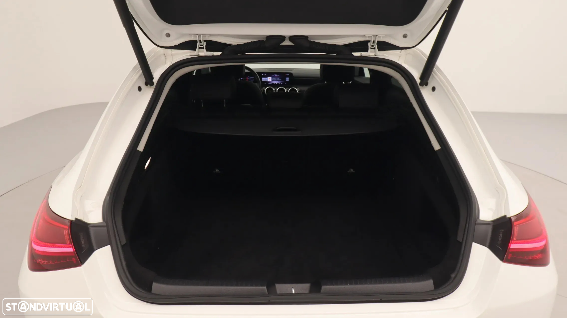 Mercedes-Benz CLA 200 d Shooting Brake Progressive Aut. - 30