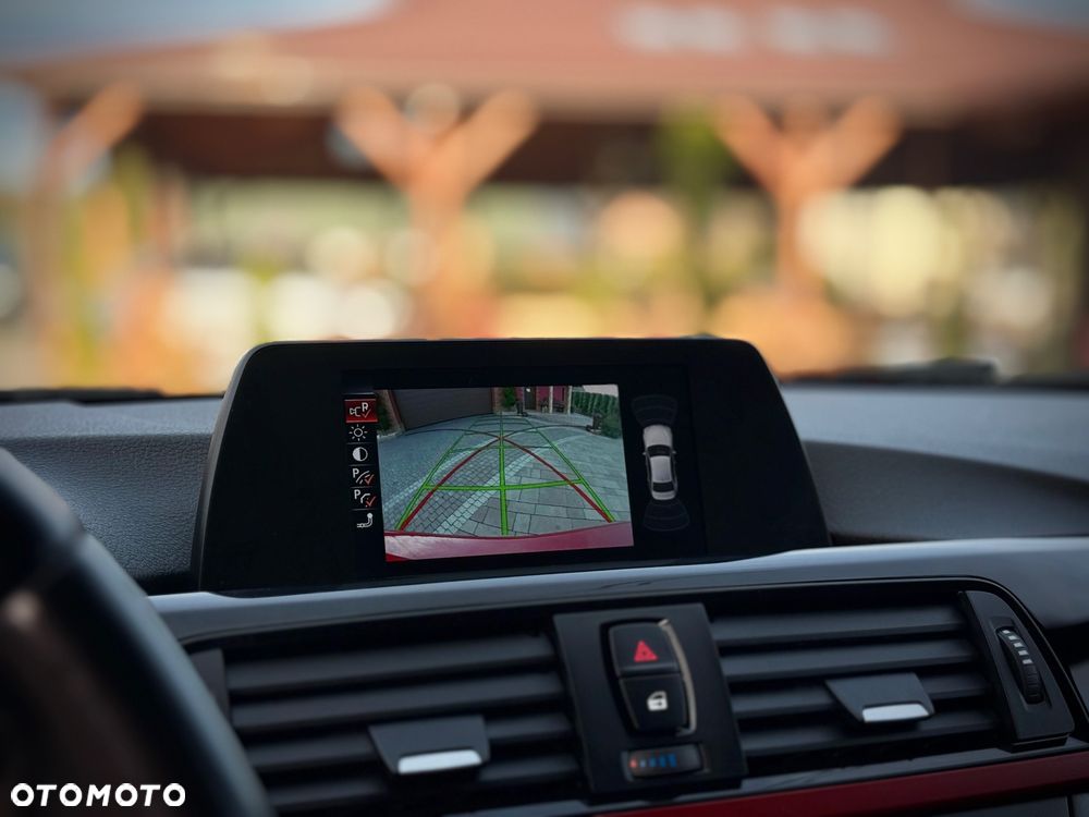 BMW Seria 3 325d M Sport - 21