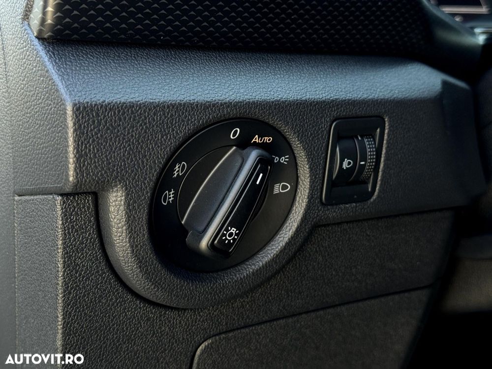 Volkswagen T-Cross - 17